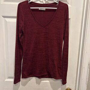 Abercrombie & Fitch Women’s Burgundy Long Sleeve‎ V- Neck T Shirt Size Large